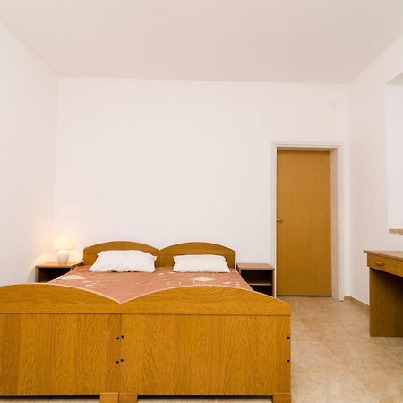 Guest House Kiko Pomena Szoba fotó